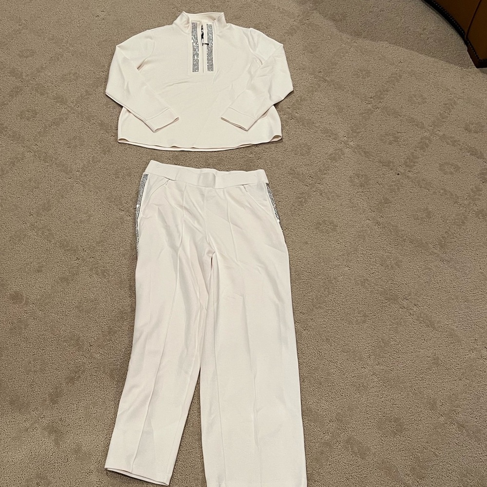 NWT Chico’s Zenergy Scuba Embellished Jacket and Pants Set